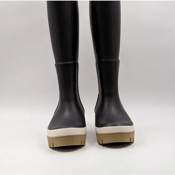 Tory Burch Hurricane Tall Lug Boot Perfect Black Rubber Boot Size 9 NEW